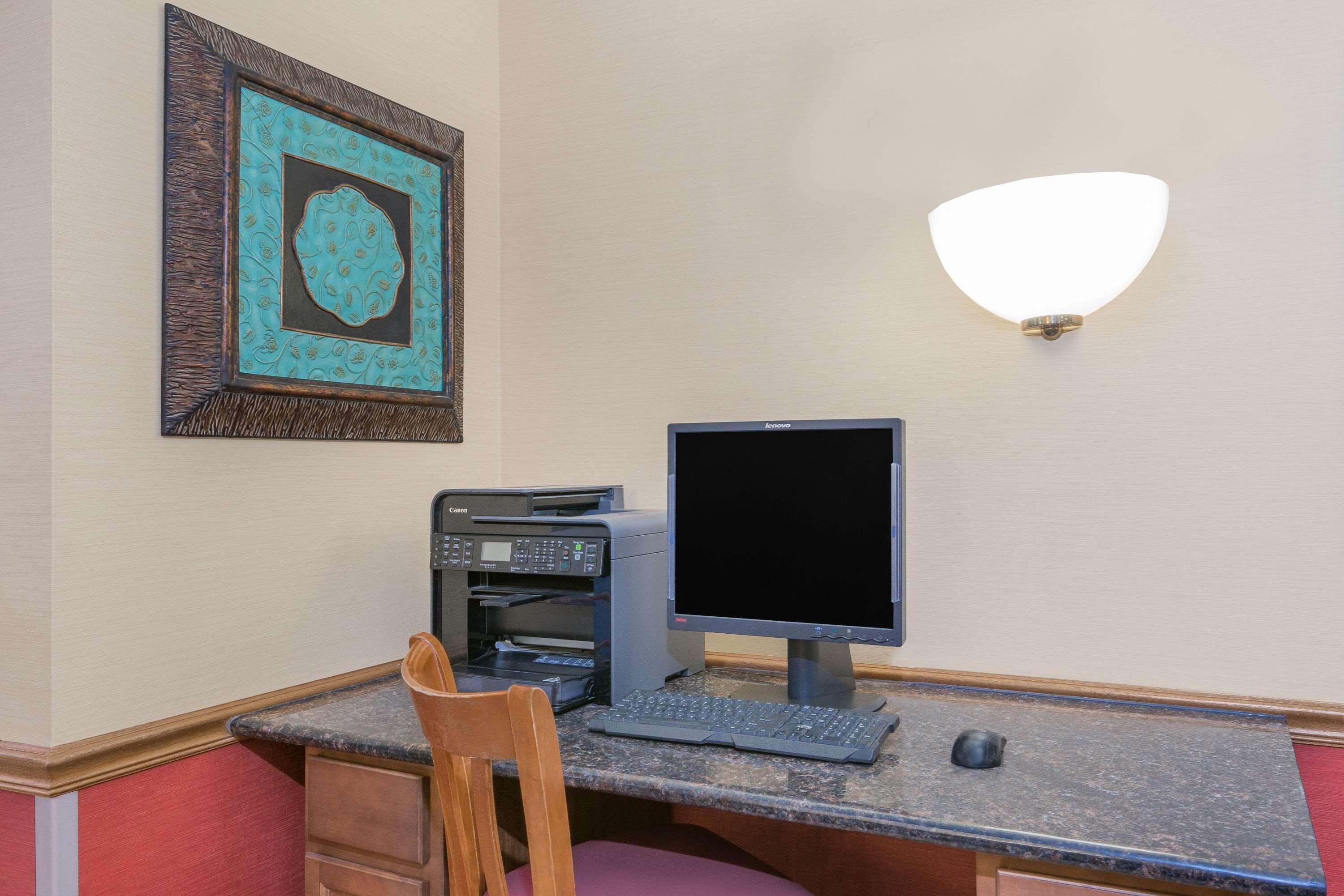 Super 8 By Wyndham Marshalltown Extérieur photo